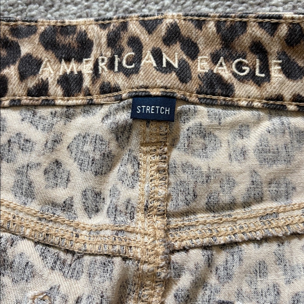 American Eagle women’s wide leg jeans, excellent condition - Picture 3 of 5